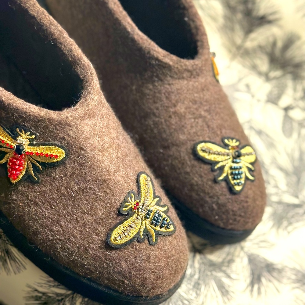 Custom made felt shoes